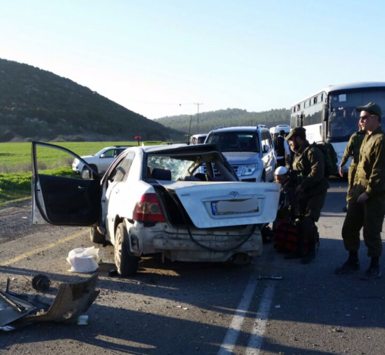 זירת התאונה בכביש 35. צילום: דוברות המשטרה