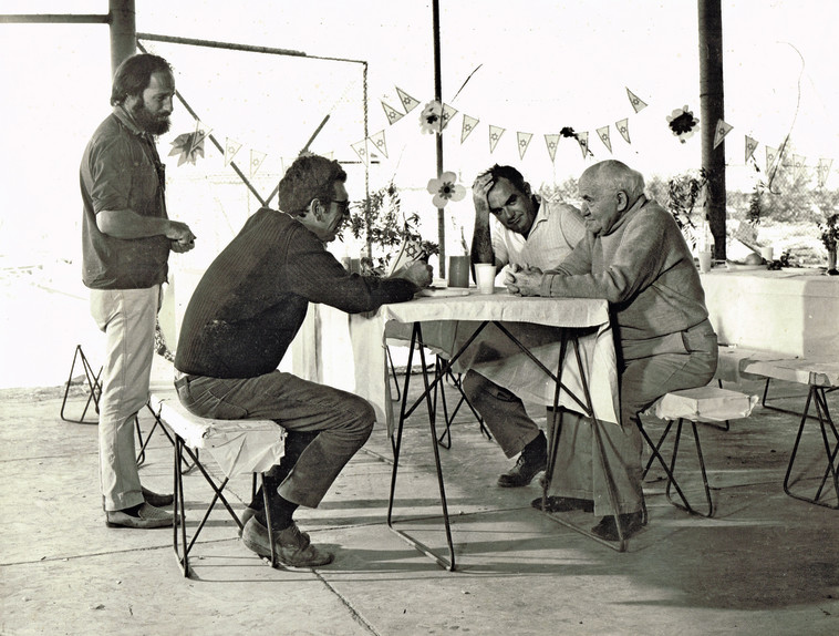 בן־גוריון על  הסט של &quot;42:6&quot;. צילום: באדיבות סרטי יונייטד קינג