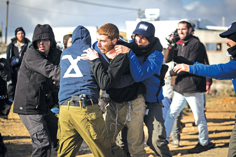 פינוי עמונה. צילום: הדס פרוש, פלאש 90