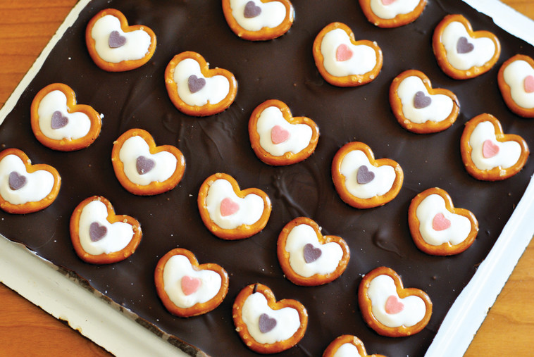 מגש ריבועי שוקולד. צילום: פסקל פרץ-רובין