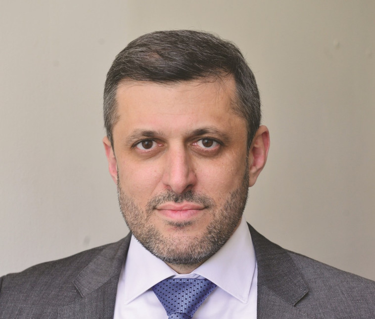 &quot;נקלע לסיטואציה הזויה&quot;. עו&quot;ד ישר יעקובי