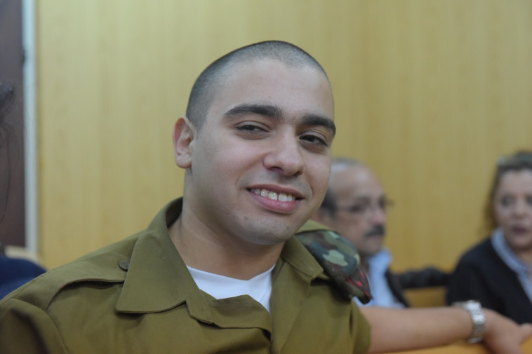 מי שמסתכל על על אזריה לאחר הפיגוע  לא יכול לחשוב לרגע שהיה כאן מטען&quot;. צילום: אבשלום ששוני