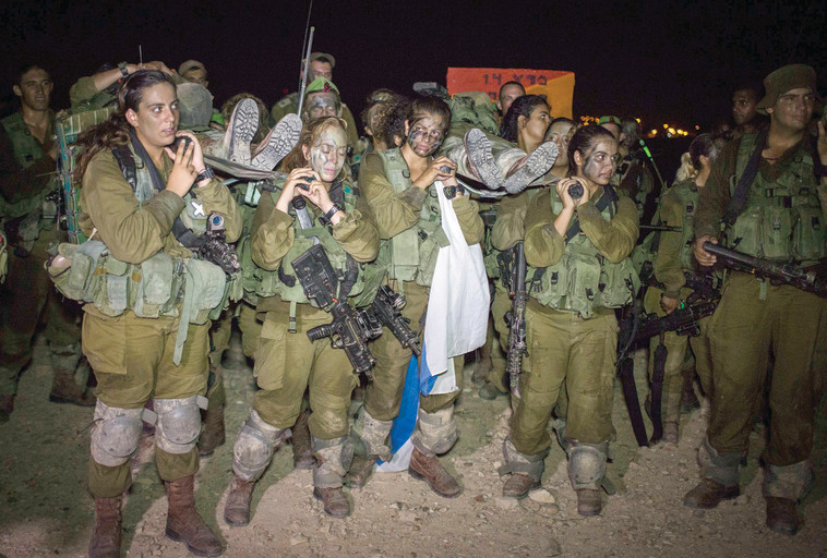 אימון לוחמות ולוחמים בקרק&quot;ל. צילום: הדס פרוש, פלאש 90 