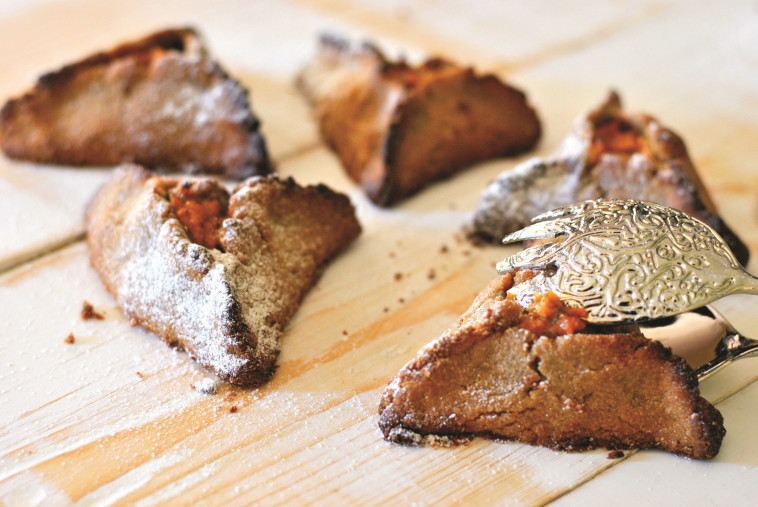 אוזני המן במילוי קרם בטטה. צילום: פסקל פרץ רובין