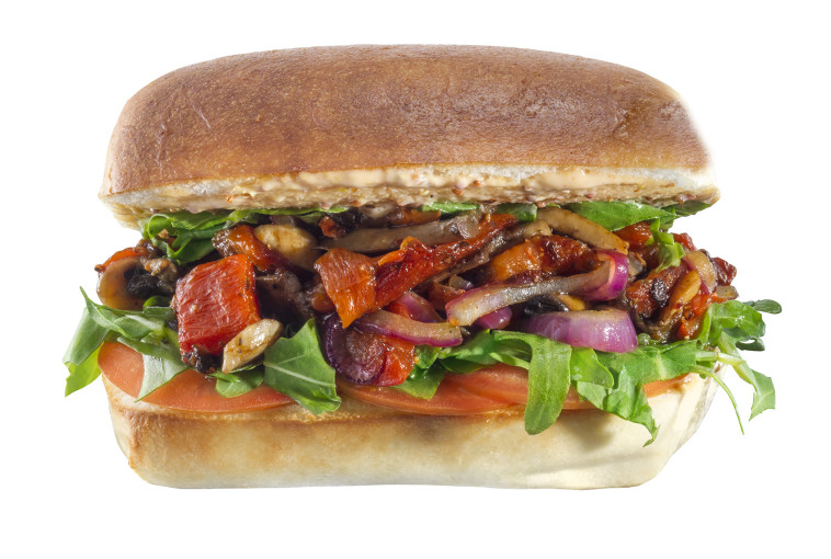 מוגשת בלחם מיוחד. צילום: אנטולי מיכאלו