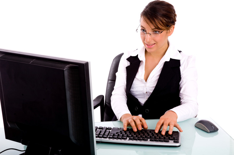 עדיין מרוויחות פחות מגברים. צילום:אינג אימג' 