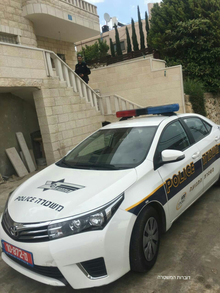 הבית בו אירעה השריפה. צילום: דוברות המשטרה