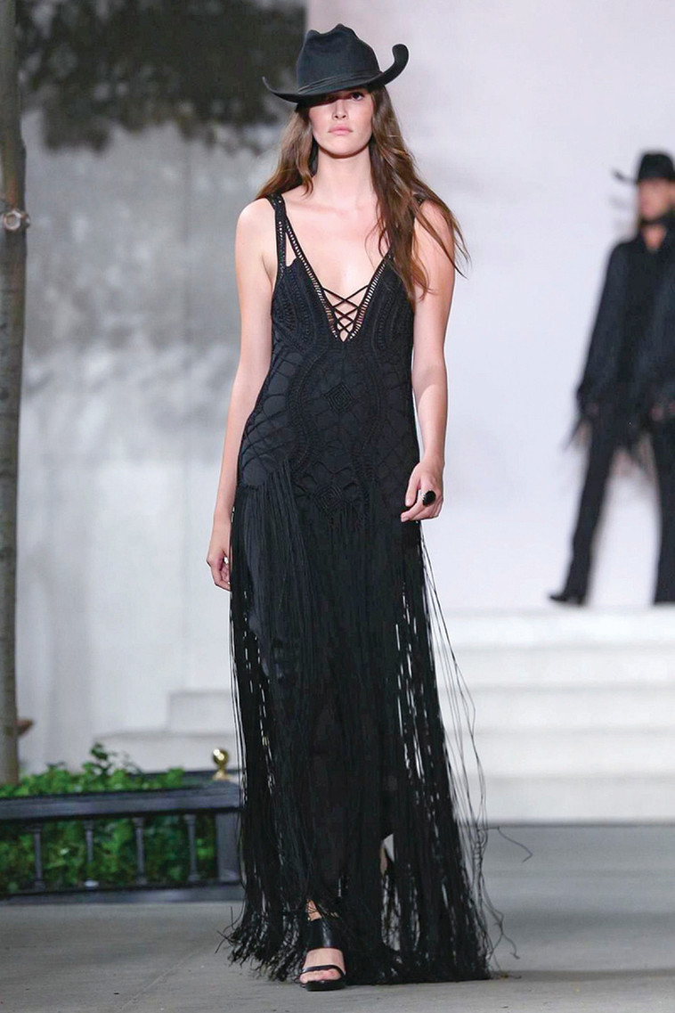 שמלות ערב עם שילובים בעבודת יד. ראלף לורן, צילום: יח&quot;צ חו&quot;ל