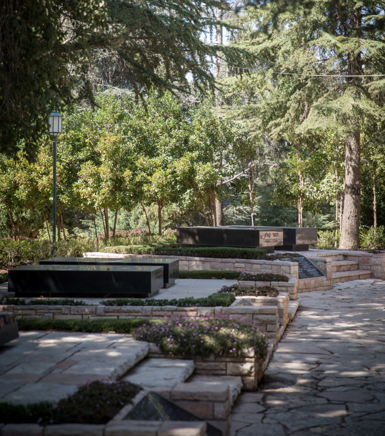 חלקת גדולי האומה בהר הרצל. צילום: הדס פרוש, פלאש 90