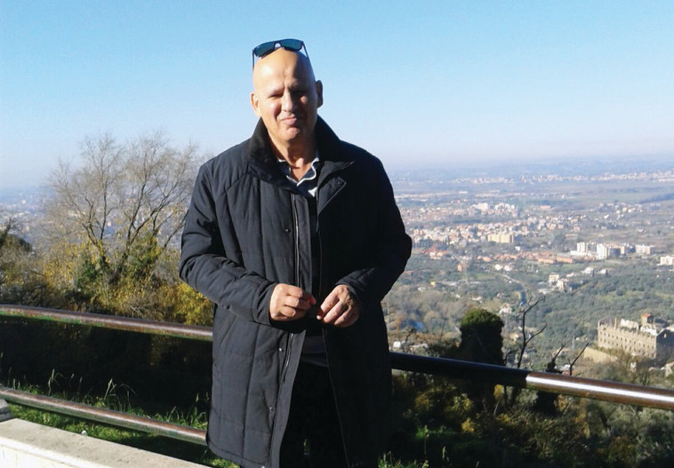 &quot;הייתי עושה רוורס עם הגילוי&quot; יורם סתר, צילום פרטי