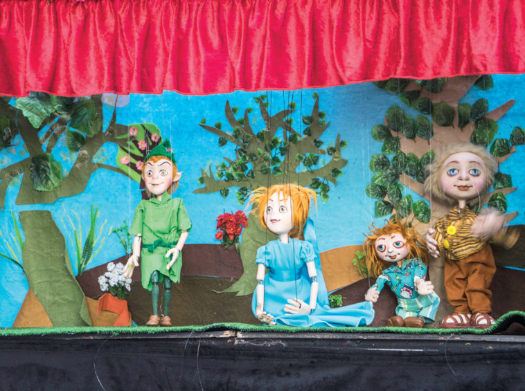 בובות ענקיות. תיאטרון באמבולה, צילום: יפעת קירשנבאום, יח&quot;צ