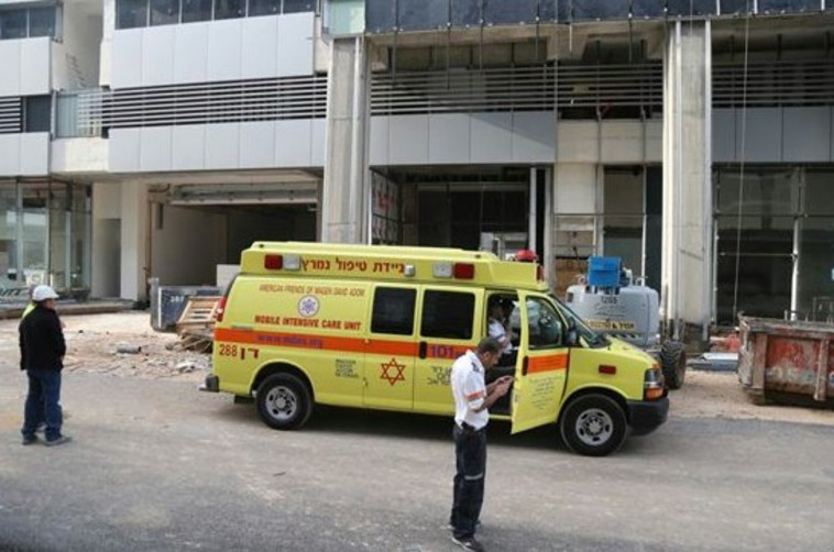 זירת מציאת הגופה, הבוקר. צילום: אבשלום ששוני