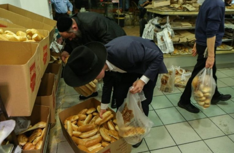 מכירת חמץ. צילום: פלאש 90 מכירת חמץ. צילום: פלאש 90