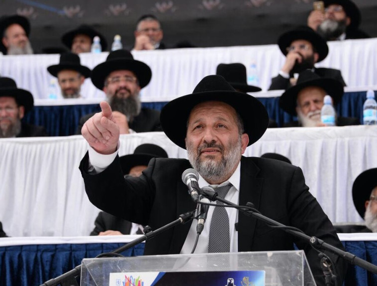 השר אריה דרעי. צילום: שוקי לרר