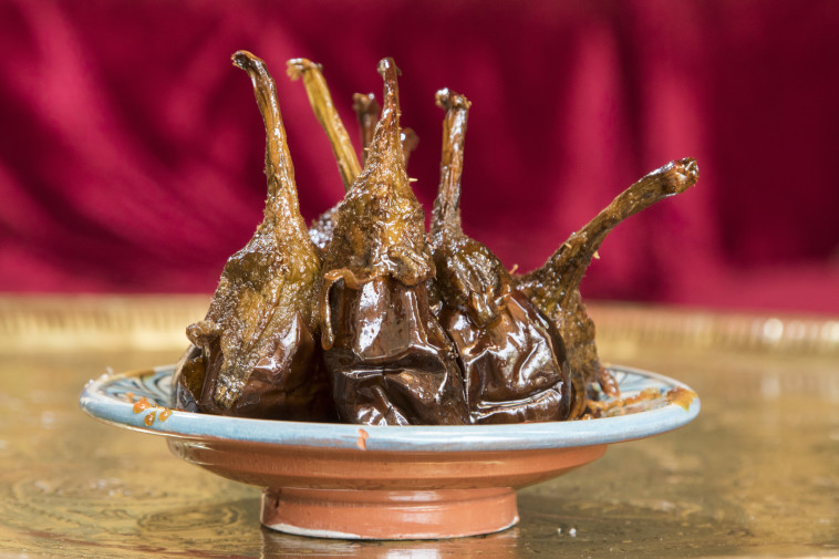 קונפיטורת חצילים. ניתן להגיש לצד פטה כבד וכבד צלוי. צילום: יוסי אלונים