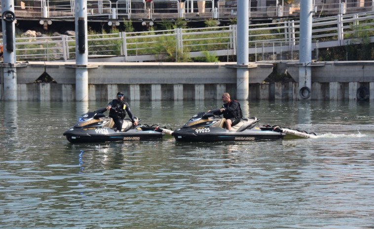 יחידת אופנועי הים של המשטרה בעת החיפושים בכנרת. צילום: דוברות המשטרה