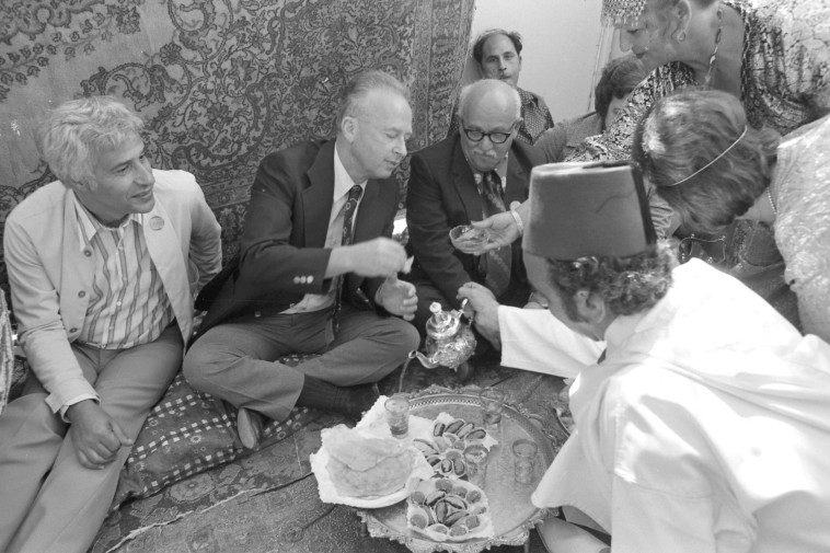 יצחק רבין במימונה, 1976. צילום: שמואל רחמני, מעריב