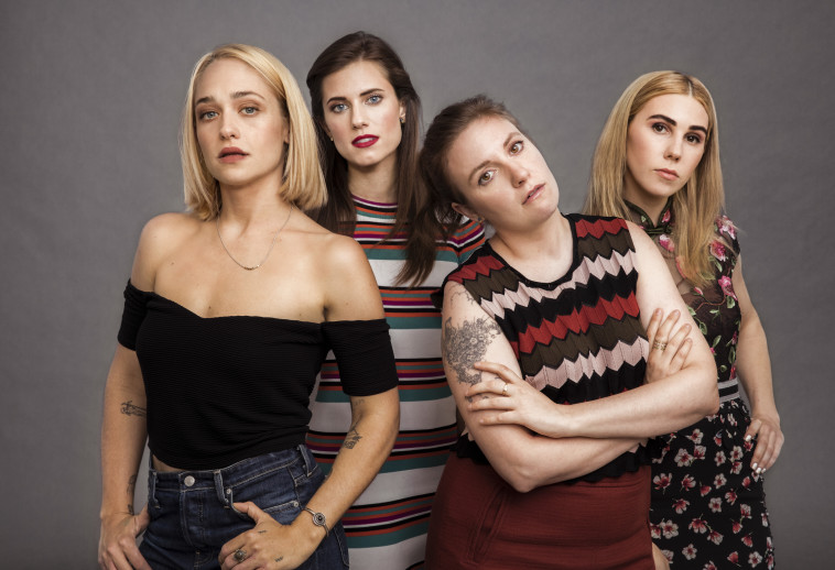 מתוך הסדרה &quot;בנות&quot;. צילום: Mark Schafer, באדיבות yes