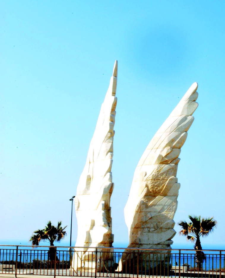 אנדרטת הניצחון בנתניה, צילום: מיטל שרעבי