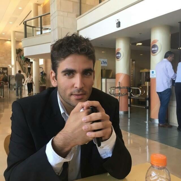 עו&quot;ד רועי לביא