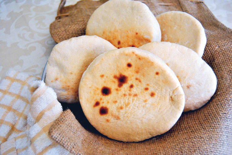 רכה ובשרנית. פיתה תוצרת בית