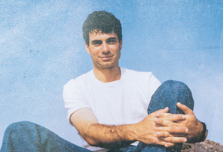 עוזי ארד ז&quot;ל. &quot;ילד חברותי, הלך תמיד עם חברים, והם איתי מאז שנהרג&quot;. צילום: רפרודוקציה, אייל מרגלין - ג׳יני