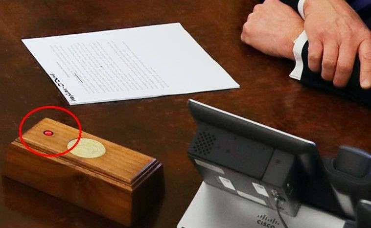 הכפתור האדום של דונלד טראמפ. צילום מסך מתוך טוויטר