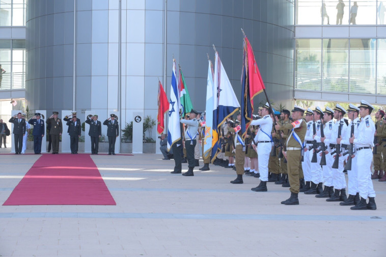 הטקס לכבודו של גנרל דנפורד, צילום: אבשלום ששוני