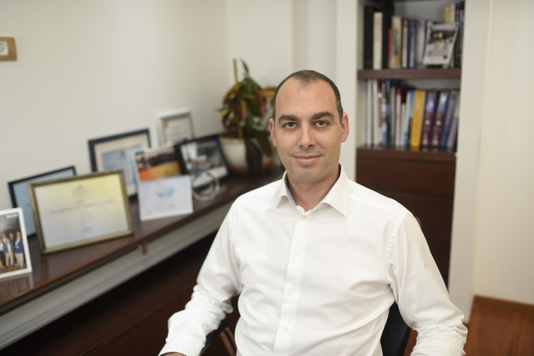 דניאל אלפן. צילום: אמיר יעקובי