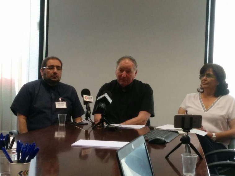 מסיבת עיתונאים של ארגון המורים. צילום: עפר לבנת