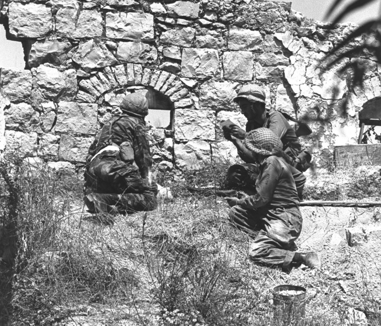 &quot;עד סיום הישיבה ירושלים תהיה בידינו&quot;. חיילים בירושלים, צילום: לע&quot;מ