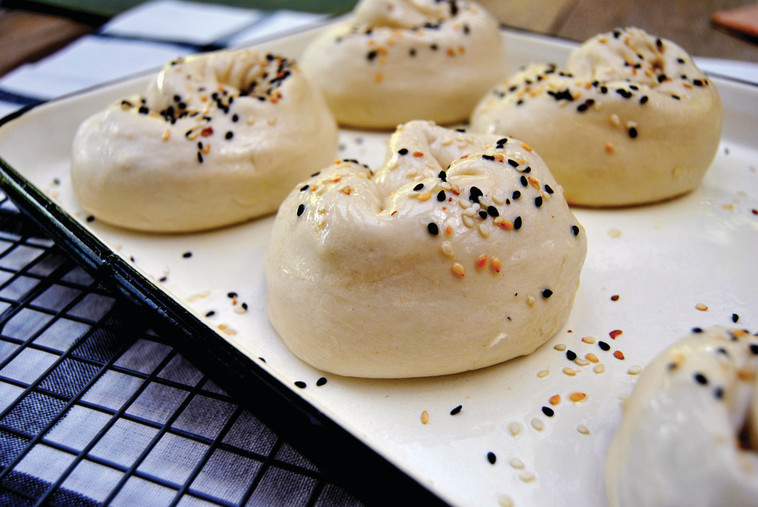 שבלולי בצק ממולאים בבשר. צילום: פסקל פרץ-רובין