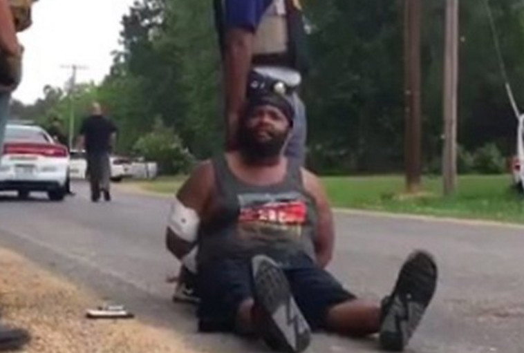 החשוד בירי. צילום מסך: טוויטר