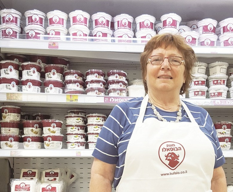 &quot;כל עוד כוחי במותני, אוכל לפתוח דף חדש&quot;. עירית טרייסטר, צילום פרטי