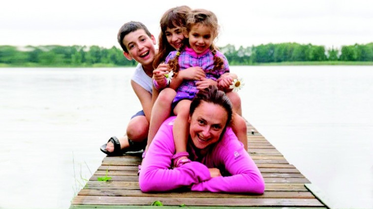 זאי לסרי ומשפחתה. צילום: פרטי