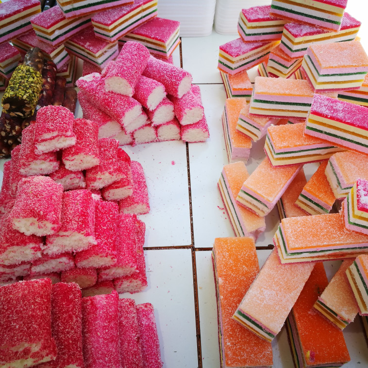 ממתקים בכל הצבעים