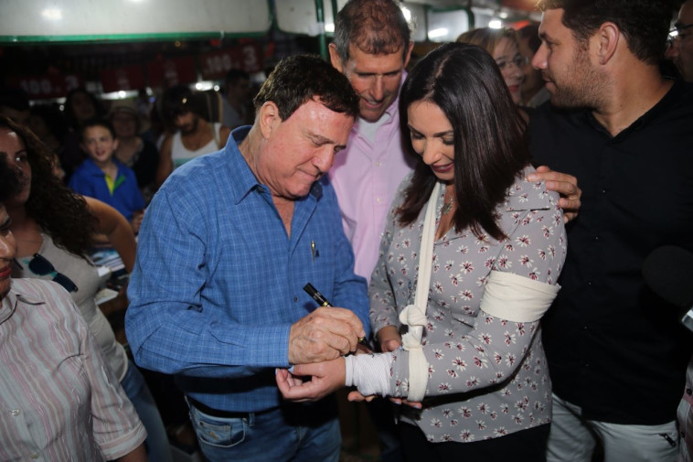 מירי רגב ויהורם גאון ביריד שבוע הספר. צילום: אבשלום ששוני