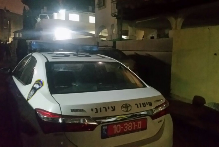 זירת הרצח בבת ים, הלילה. צילום: דוברות המשטרה