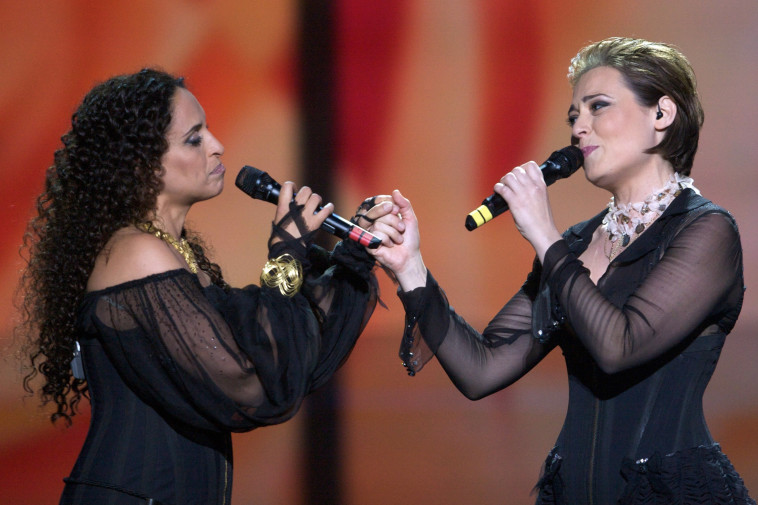 לא רגע שיא. מירה עווד ואחינועם ניני באירווויזיון. צילום: אולג ניקישין, גטי אימג'ז