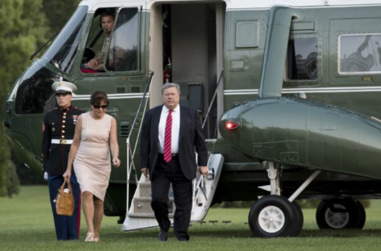 אבא ואמא של מלניה. טוויטר