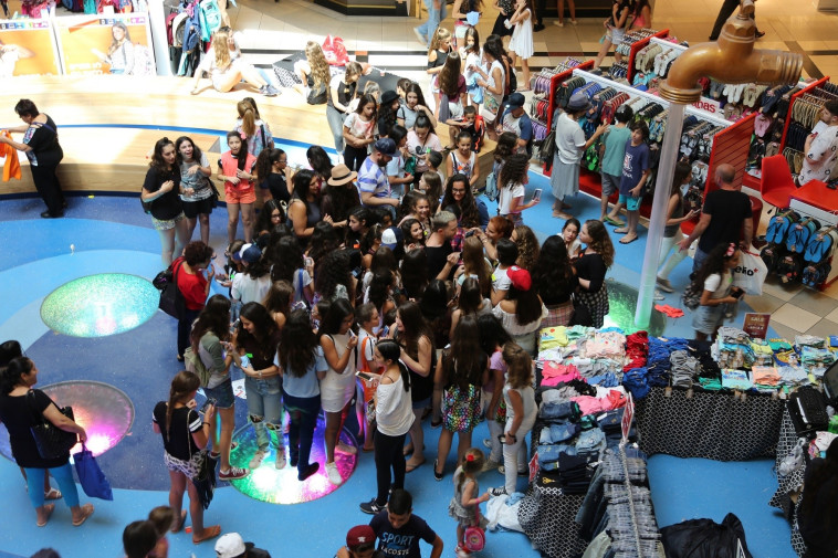 פעילות לנוער בקניון איילון. צילום: יח&quot;צ