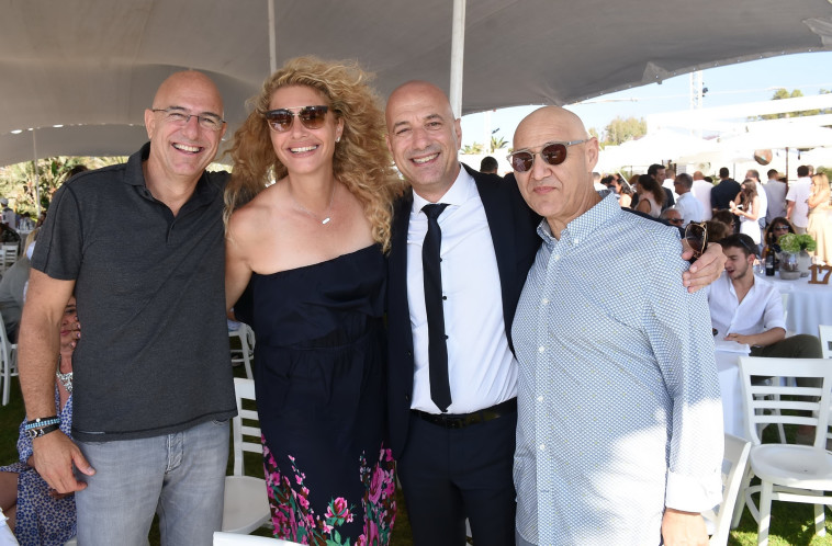 יאיר ניצני, אילון זרמון, מיכאלה ברקו ורון צוקרמן