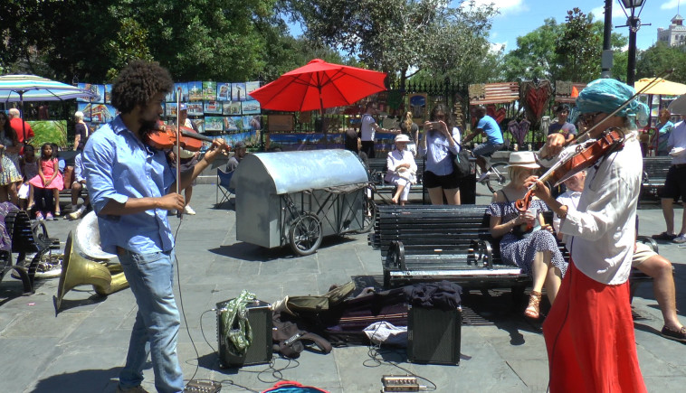 כנרים בניו אורלינס. &quot;אבא שלי הוא מאומהה, ולא ברור לי מה המוצא שלו, ואמי סתם שיכורה&quot;. צילום: יצחק בן ישראל