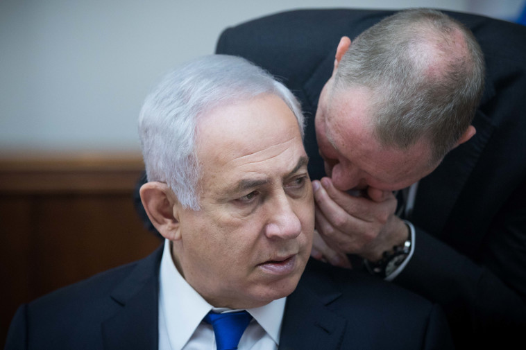 נתניהו. בכיר בלשכתו לשעבר בין המעוכבים לחקירה. צילום: פלאש 90
