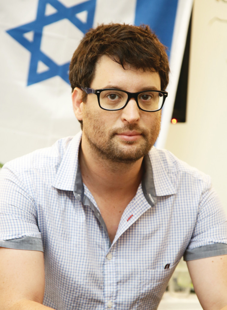 "הצעירים לא מסתמכים על ההורים אלא ההורים מסתמכים עליהם". רמי לבני. צילום: אלוני מור