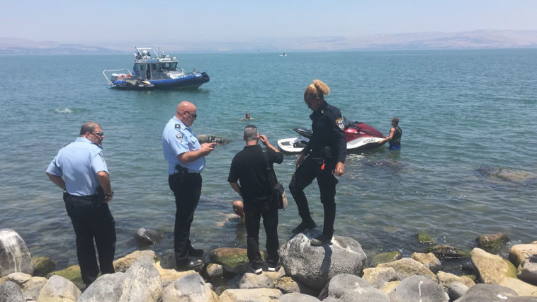 החיפושים אחרי הנעדר בכנרת. צילום: דוברות המשטרה