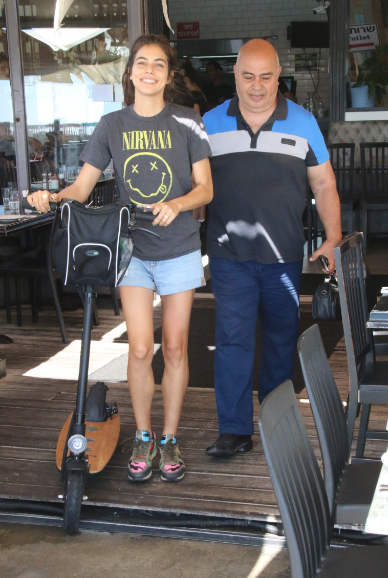 שלומית מלכה. יצאה מסכנת חיים