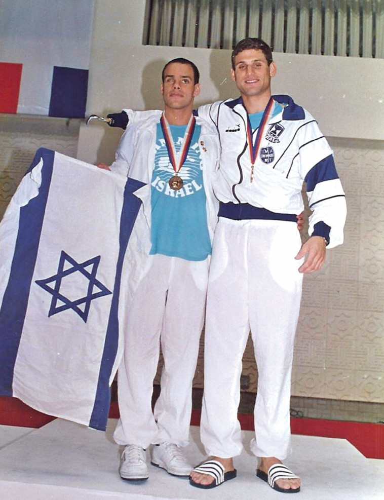 חנוך בודין ויזהר כהן