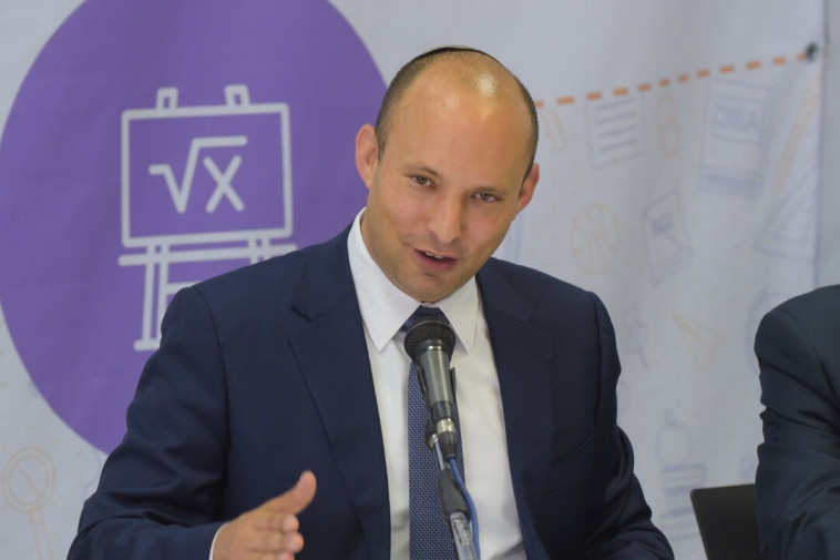 בנט. &quot;הרגשתי שהוא מאושר שאישה נכנסת לתפקיד&quot;. צילום: אבשלום ששוני