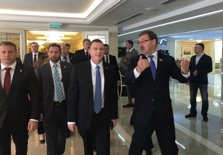 ח&quot;כ אדלשטיין לפני נאומו בבית המחוקקים הרוסי